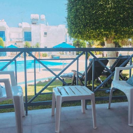 Shelter Next To The Beach Larnaca Exterior photo