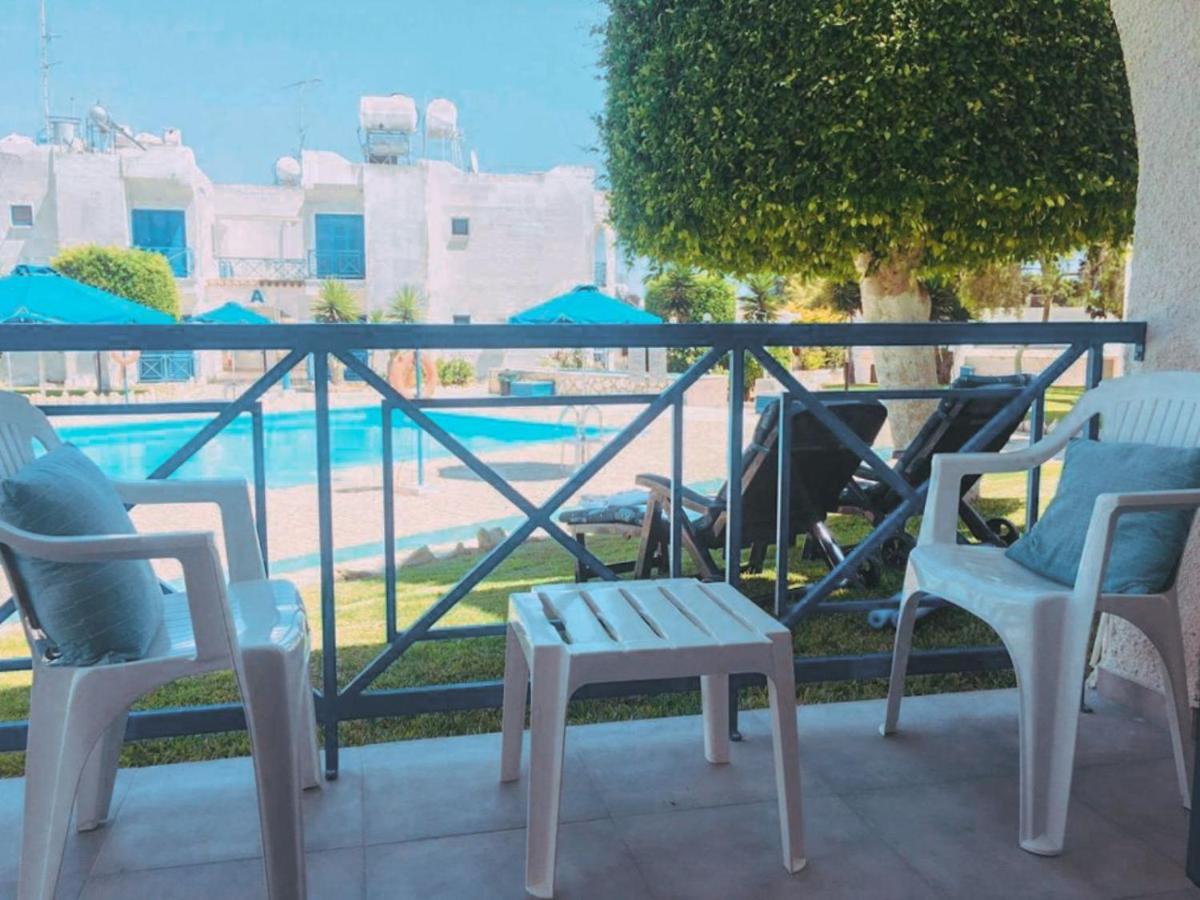 Shelter Next To The Beach Larnaca Exterior photo